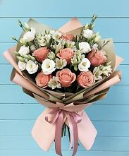 Букет цветов из:  Розы, Альстромерии и Лизиантусы в Сосновке