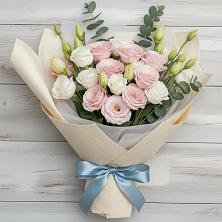Букет цветов из:  Лизиантусы в Сосновке