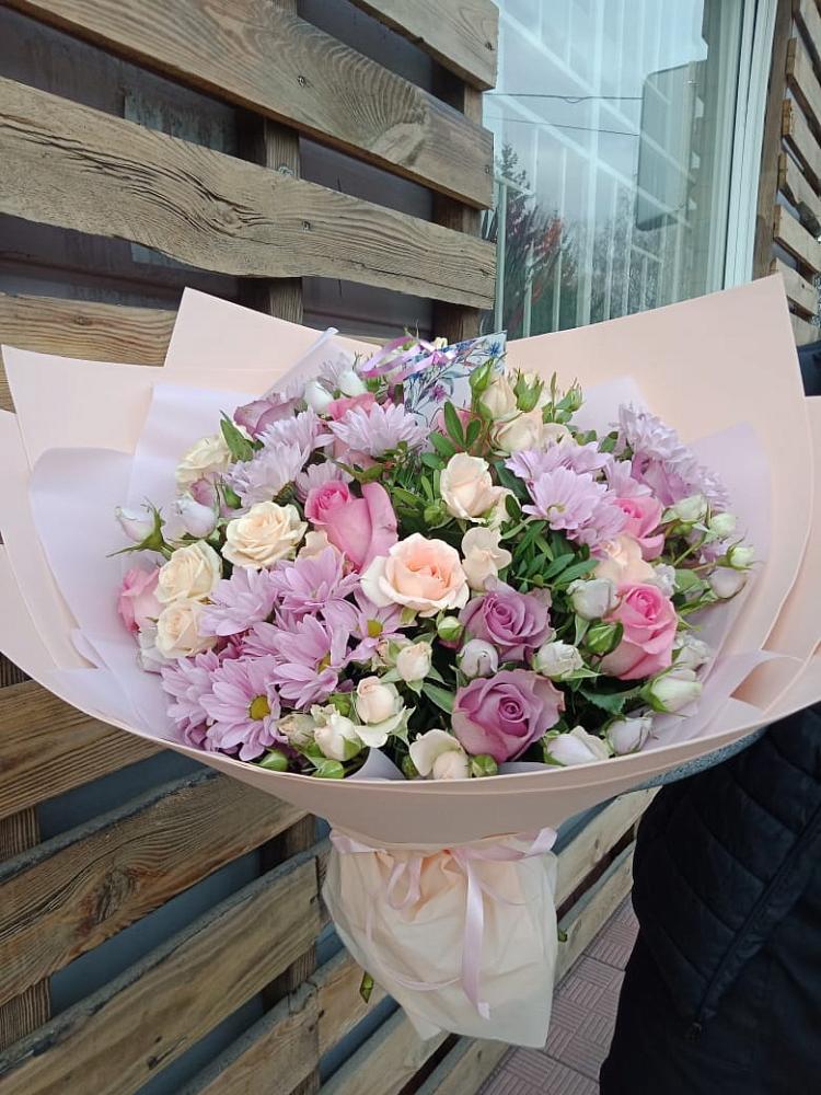 Букет цветов из: Розы и Хризантемы в Сосновке