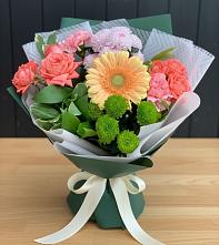 Букет цветов из:  Гвоздики, Розы, Герберы и Хризантемы в Сосновке