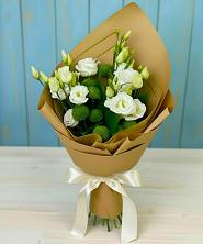 Букет цветов из:  Хризантемы и Лизиантусы в Сосновке