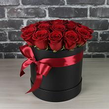 Цветочная композиция из Розы в шляпной коробке в Сосновке