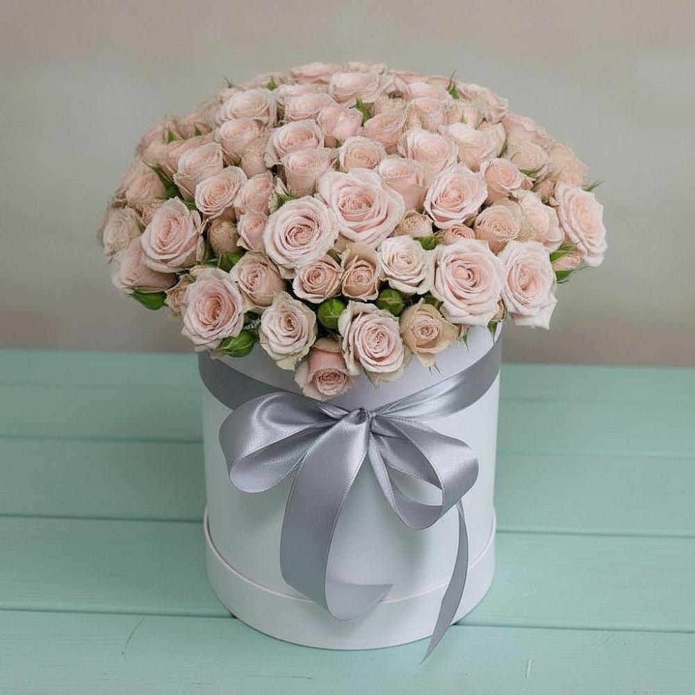 Цветочная композиция из Розы в шляпной коробке в Сосновке